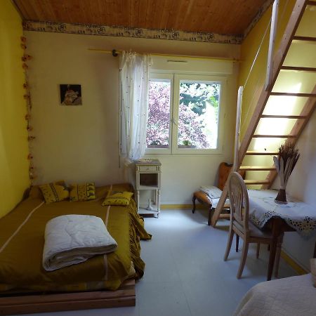 Royères-Saint-Léonard Beau Site Guimauve Et Vieilles Dentelles Bed & Breakfast エクステリア 写真