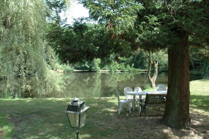 Royères-Saint-Léonard Beau Site Guimauve Et Vieilles Dentelles Bed & Breakfast エクステリア 写真