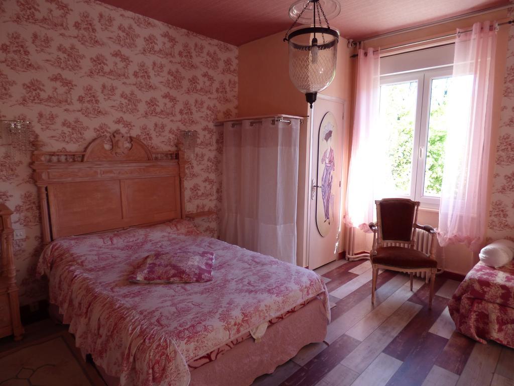Royères-Saint-Léonard Beau Site Guimauve Et Vieilles Dentelles Bed & Breakfast エクステリア 写真