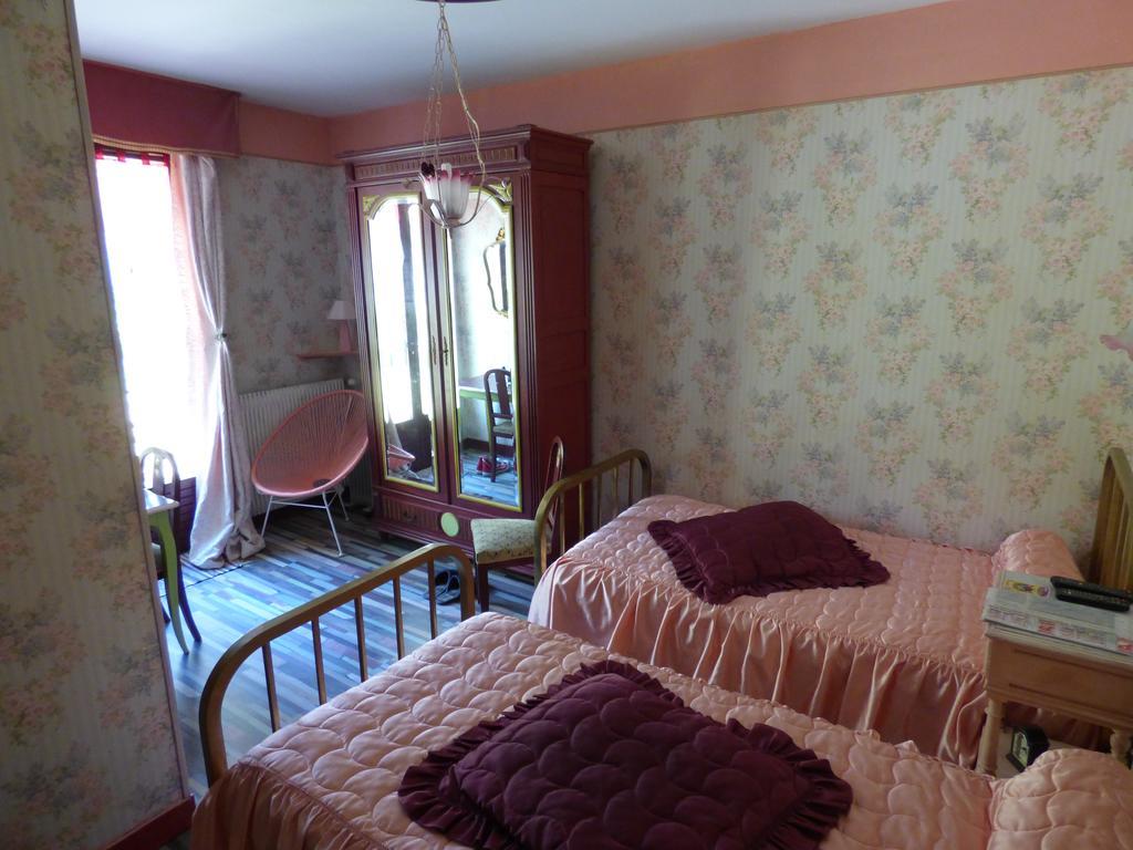 Royères-Saint-Léonard Beau Site Guimauve Et Vieilles Dentelles Bed & Breakfast エクステリア 写真