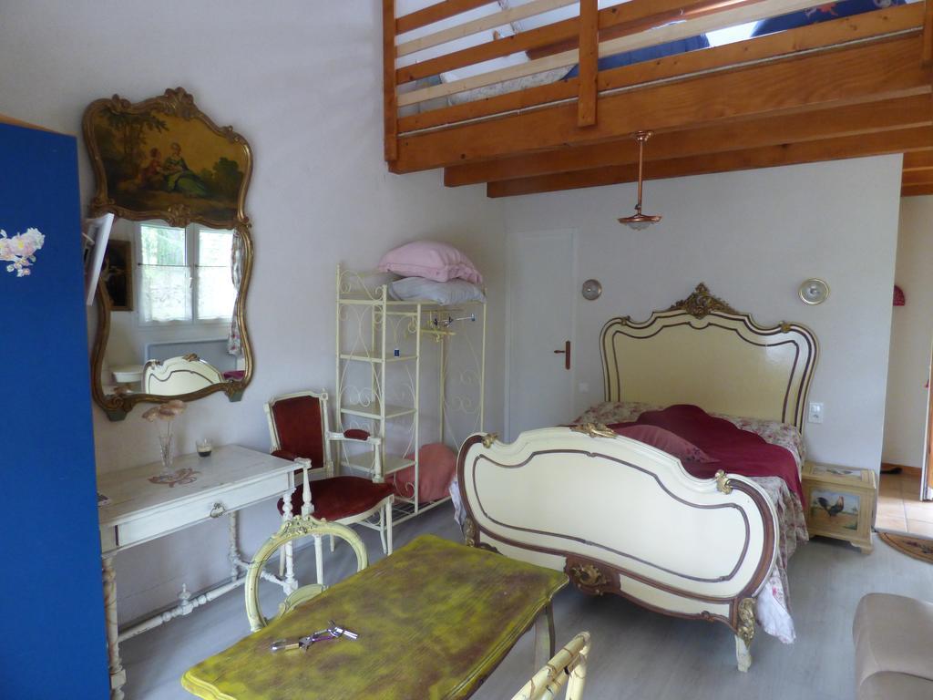 Royères-Saint-Léonard Beau Site Guimauve Et Vieilles Dentelles Bed & Breakfast エクステリア 写真