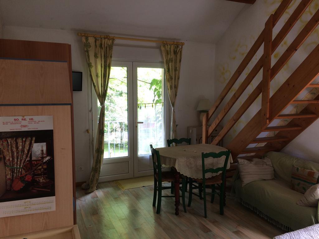 Royères-Saint-Léonard Beau Site Guimauve Et Vieilles Dentelles Bed & Breakfast エクステリア 写真